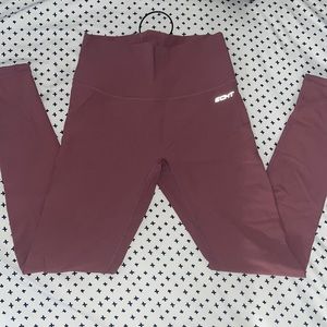 Echt workout/yoga leggings in Mauve